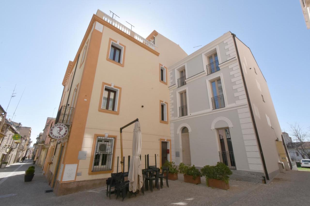 Hotel Cavour Olbia Exterior foto