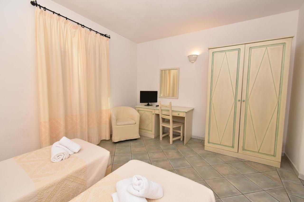 Hotel Cavour Olbia Exterior foto